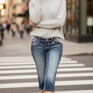 Vigoss Size 11 Blue Jean Capris EUC